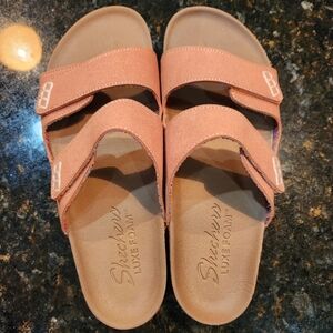 Skechers Women's Luxe  Foam Two Strap Sandal CORAL Size 9, like new